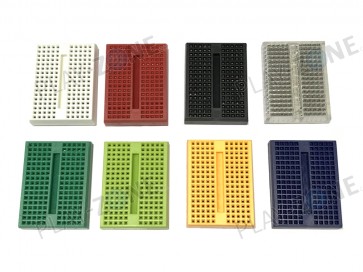 Set aus 8 Lochraster-Steckplatinen / Breadboards-170