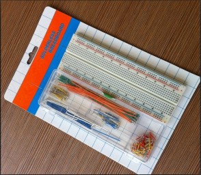 Breadboard mit Steckkabel Combo