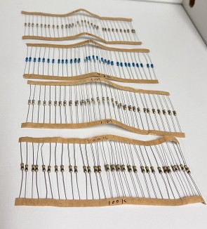 Set mit je 30 Stk. Widerständen 1 kOhm, 4.7 kOhm, 100 kOhm, 1M = 120 Stk.