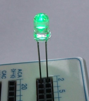 10 Pcs Superbright LED Clear / Color: Green / 5mm
